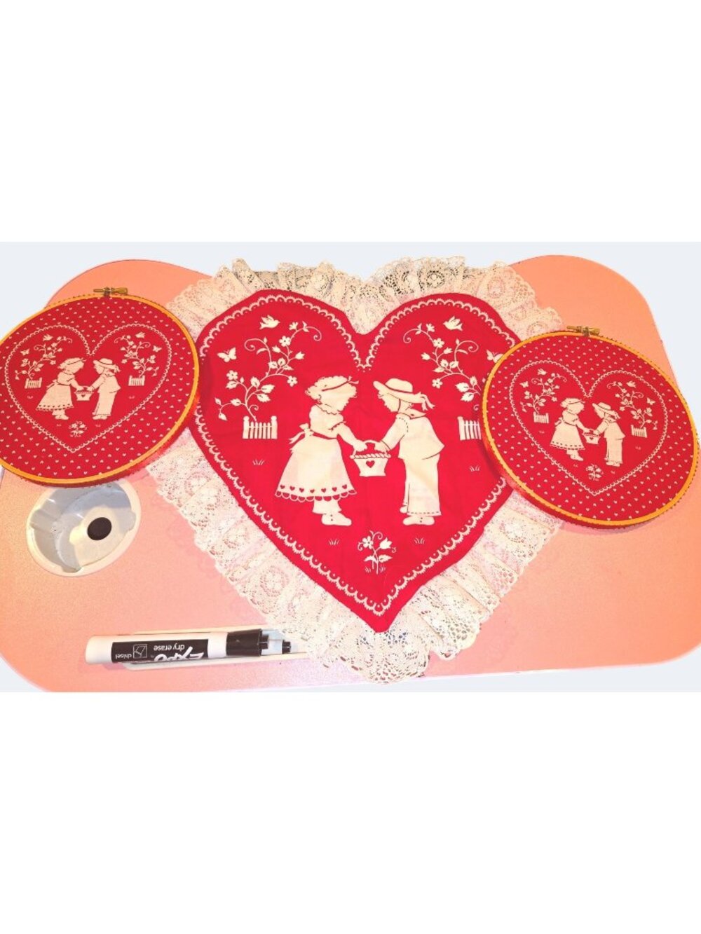 Vintage Red Heart Embroidery Hoop Art & Lace Doily Set White Floral & Couple Des